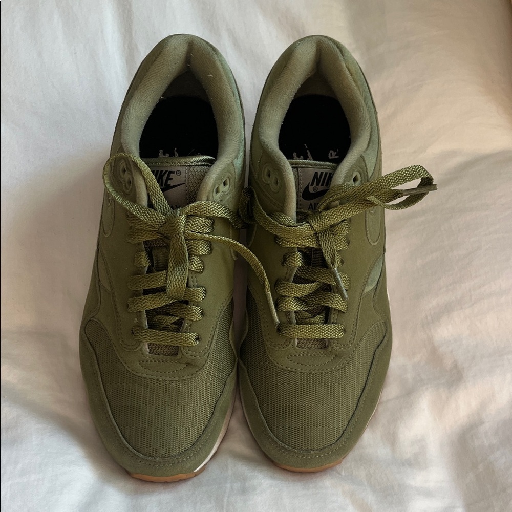 Nike Air Max Green Sneakers